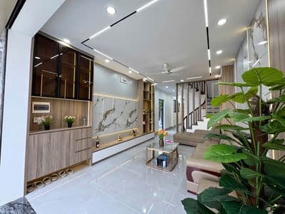 Cho thuê nhà 4 tầng có thang máy Thịnh Liệt, Hoàng Mai