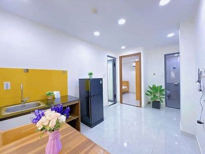 Cho thuê gần ngã tư hàng xanh-2 phòng ngủ mới-full nt-50m2-hutech-uef