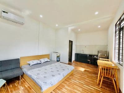 Căn Hộ Studio Full Nội Thất - Ban Công Thoáng - Sát Chợ Hòa Xuân