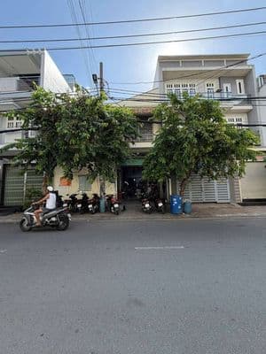 Cho thuê kho xưởng 8x25m, lầu, điện 3pha, container, giá 26tr