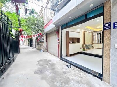 Bán nhà gần time city oto vào nhà gần 40 m2 x 5 tầng x giá 5 tỉ t