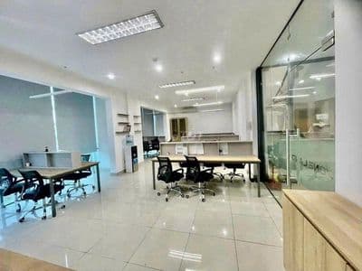 Nhà văn phòng_mt đồng đen_q.tb_8x20m_trệt 3 lầu
