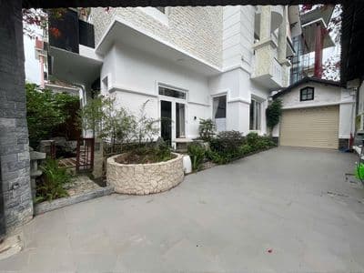 Cho thuê biệt thự góc 2 mặt tiền Khu Ao Sen Tên Lửa, sát siêu thị Aeon