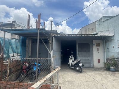 Cho thuê kho nhà xưởng 128 đường chiến lược, bình tân 380m² (2 căn)