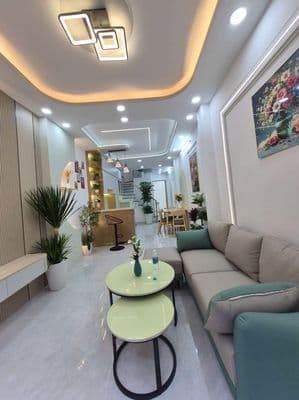 Nhà 3 tầng mới đẹp ở liền hương lộ 2-dài 14m-4pn có pn trệt,hẻm xe hơi