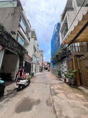 Cho thuê nhà 4 tầng – gần vincom võ văn ngân, linh chiểu, thủ đức