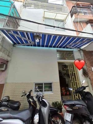 Nhà 3 lầu. 3 PN, Hẻm 3m thông., đường Hoà Hưng, Chỉ 2.6 tỷ