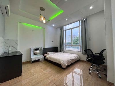 Chdv full nội thât cửa sổ thoáng ngay chợ thạch đà