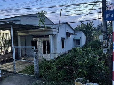 Đất Nhà mặt tiền đường Lê Hồng Phong