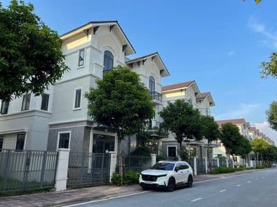Bán biệt thự Centa Riverside 135m² hướng Nam, sổ đỏ lâu dài, hơn 8 tỷ