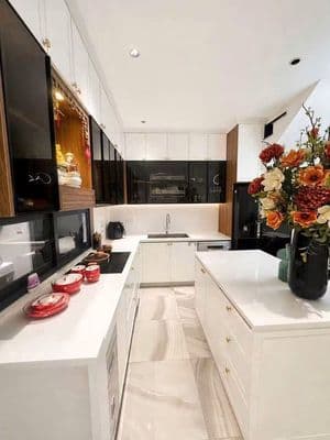 Nhà 3 tầng đẹp 4pn 5wc khu hồ nghinh