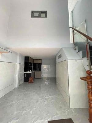 Nhà hiếm 1 trệt 1 lững lại giáp Tân Phú
