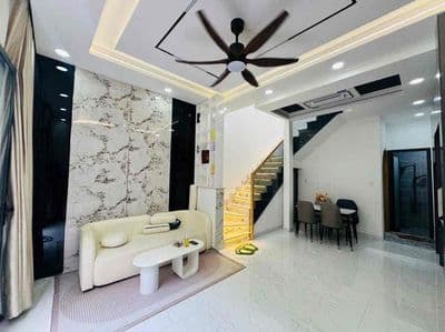 Cho Thuê Nhà Xinh 4,5x10m 1Lầu 3PN Phạm Văn Chiêu 11tr
