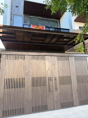 Cho thuê nhà đẹp 4 phòng ngủ phước long nha trang giá 26 triệu