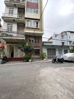 Cho thuê nhà Phúc Đồng - Ô tô tránh - Kinh Doanh - 4PN. Giá 9tr