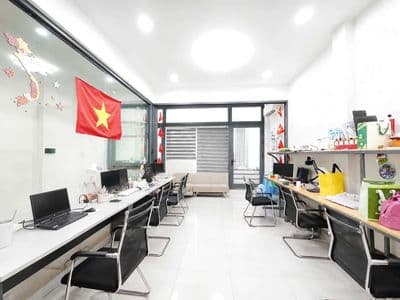 Cho thuê nhà 2 tầng mặt tiền đường Phú Lộc