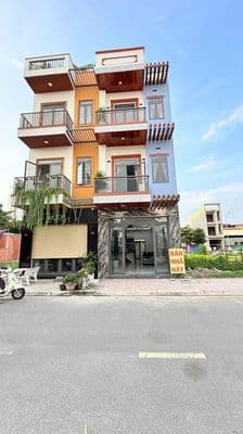 Bán nhà phố nguyên căn