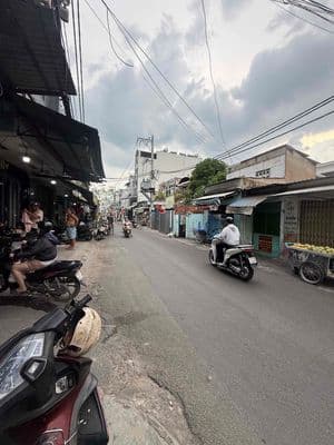 Bán nhà mặt tiền xóm chiếu quận 4