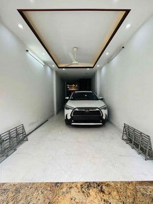 Mặt đường Hoàng Mai – ô tô vào nhà 26triệu• Diện tích:68m x 5tầng