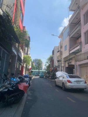 Bán nhà MT Thạch Thị Thanh DT 90m2