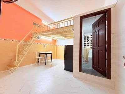 Duplex siêu rộng full nội thất ngay gần vòng xoay dân chủ