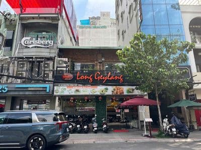 Cho thuê nhà mặt tiền ngang 8m phường nguyễn thái bình quận 1