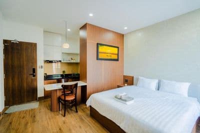Tòa căn hộ đào duy anh - gần sân bay 7 căn hộ giá 60tr/th