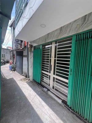 QUẬN 6 nhà nhỏ xinh 2 tỷ 680 thương lượng Cần bán nhà cách mặt tiền