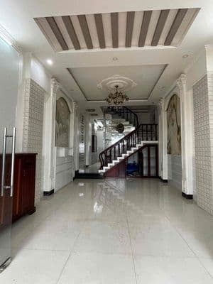 Cho thuê nhà trệt 2 lầu kdc hưng phú 1 sẵn nội thất 4pn giá 14tr/thang