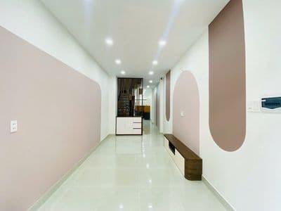 Nhà mới đẹp , sẵn nội thất , sát mặt tiền đường Quang Trung , Gò Vấp