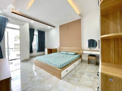 Căn hộ ban công mới 100% - full nội thất - ngay công viên phần mềm