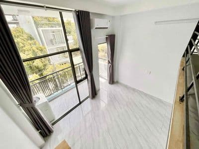 Mình trống lại căn duplex gần trường gtvt