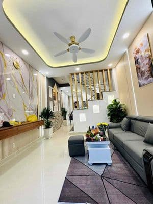 NHÀ ĐẸP 3 TẦNG (4x12,2m), HẺM 4m, gần ô tô đậu Âu Dương Lân