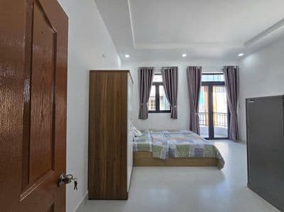 Căn hộ dịch vụ mới 100% cạnh Phú Mỹ Hưng; view thoáng; đầy đủ nội thất
