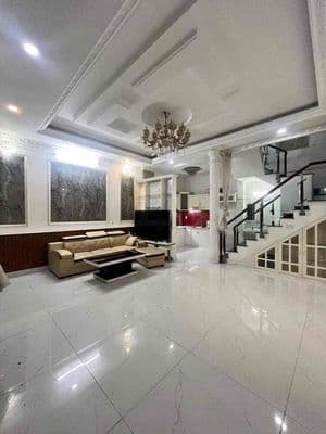 Nhà 12 triệu 4pn có máy lạnh