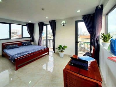 Căn hộ studio ban công view city full nt tòa nhà thang máy hầm xe
