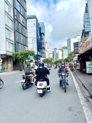 Chủ giảm 3T nhà mặt tiền 8 tầng có pccc, thang máy ngay cv Gia Định
