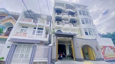 Cho thuê nhà ngang 8m kế đại học Cần Thơ tiện văn phòng