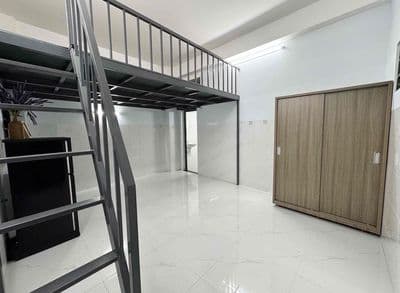 Mới xây duplex siêu rộng ngay chợ thạch đà