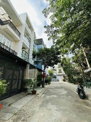 Hẻm ô tô 8m sạch sẽ, đẹp trai - sổ a4 không lỗi phong thủy - 3 tầng 3