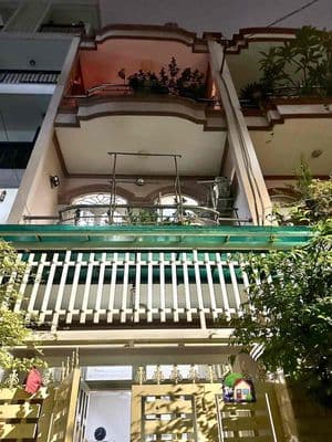 Gấp nhà ngộp bank - rẻ hơn thị trường - gần 60m2 - 3t - hẻm 8m xe tải