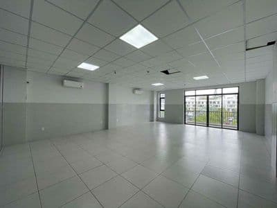 Cho thuê văn phòng đẹp - rộng 7x21m - nội thất cơ bản | kđt vạn phúc