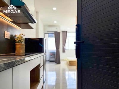 Căn hộ dịch vụ mini tách bếp gần cvpm qt