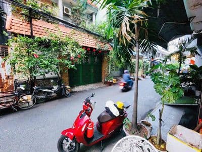 Căn hộ 2 pn ngay mặt tiền đường thành thái cách hsu 100 m đi xe