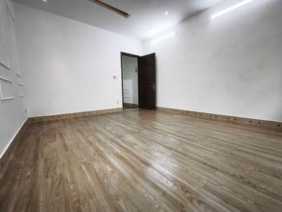 Nhà Nguyên Căn Hẻm Xe Hơi Đường Ông Ích Khiêm - 4PN 3WC - 4x15m
