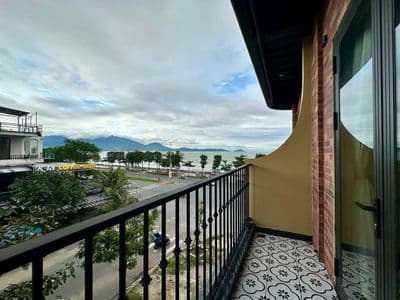 Trống studio view biển – nguyễn tất thành