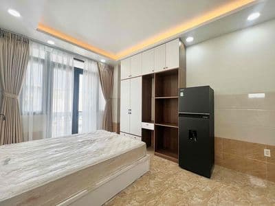 phòng full nội thất ban công máy giặt riêng, trung tâm quận 5
