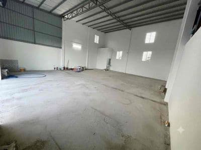 Kho đẹp trần cao, khu an ninh . 150m