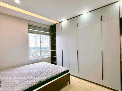 Cho thuê Chung cư Nguyễn Văn Cừ 112m2 2 ngủ + 2 WC Full đồ nội thất
