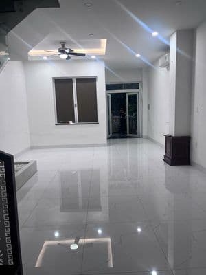 **cho thuê nhà phố view công viên – nhà đẹp, vào ở ngay**